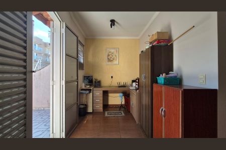 Casa à venda com 221m², 3 quartos e 2 vagas Casa à venda com 221m², 3 quartos e 2 vagasSuite