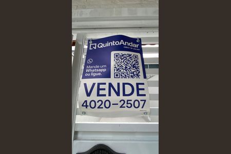 Casa à venda com 130m², 3 quartos e 2 vagas Casa à venda com 130m², 3 quartos e 2 vagasPlaca