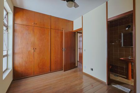 Apartamento à venda com 140m², 3 quartos e 2 vagasSuíte 3