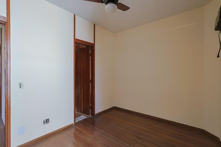 Apartamento à venda com 140m², 3 quartos e 2 vagasSuíte 3