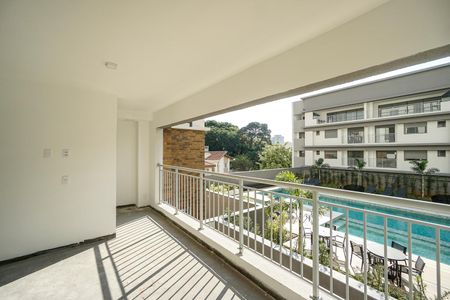 Apartamento à venda com 99m², 3 quartos e 2 vagas Apartamento à venda com 99m², 3 quartos e 2 vagasVaranda