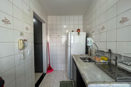 Apartamento à venda com 48m², 2 quartos e 1 vaga Apartamento à venda com 48m², 2 quartos e 1 vagaCozinha e Área de Serviço