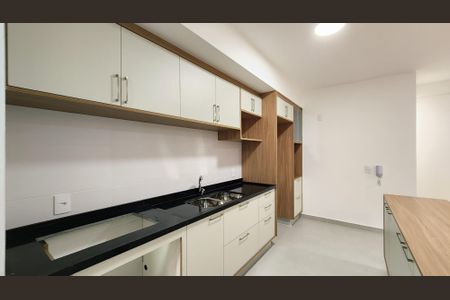 Apartamento à venda com 112m², 2 quartos e 2 vagas Apartamento à venda com 112m², 2 quartos e 2 vagasCozinha e Área de Serviço