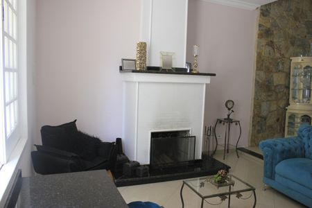 Casa à venda com 306m², 5 quartos e 3 vagasSala