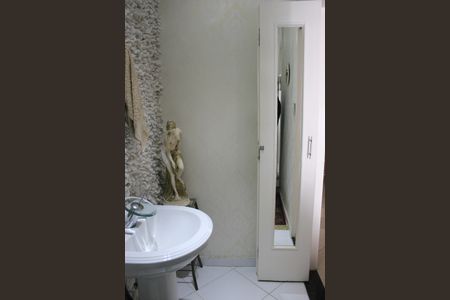 Casa à venda com 306m², 5 quartos e 3 vagasLavabo