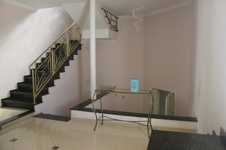 Casa à venda com 306m², 5 quartos e 3 vagasSala