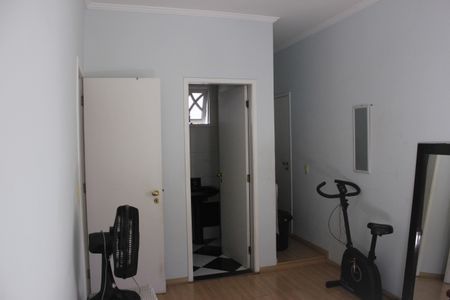 Casa à venda com 306m², 5 quartos e 3 vagasSuite 4