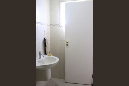 Casa à venda com 306m², 5 quartos e 3 vagasBanheiro da Suíte 1