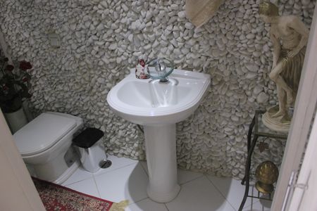 Casa à venda com 306m², 5 quartos e 3 vagasLavabo