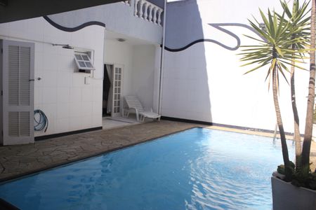 Casa à venda com 306m², 5 quartos e 3 vagasEspaço Gourmet com Piscina