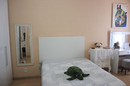 Casa à venda com 306m², 5 quartos e 3 vagasSuíte 3