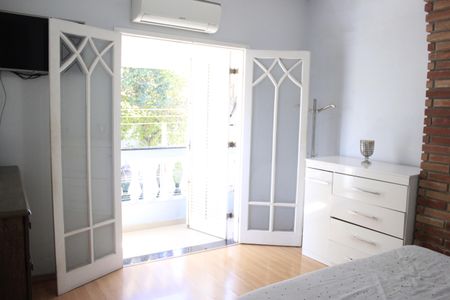 Casa à venda com 306m², 5 quartos e 3 vagasSuíte 2