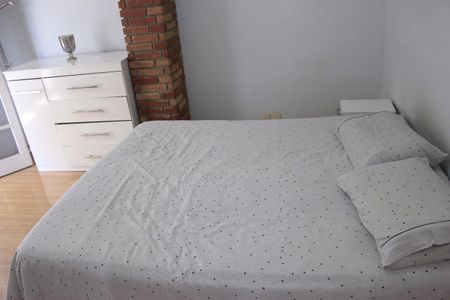 Casa à venda com 306m², 5 quartos e 3 vagasSuíte 2