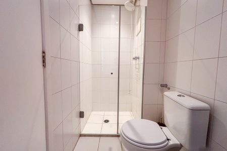 Apartamento à venda com 88m², 2 quartos e 2 vagas Apartamento à venda com 88m², 2 quartos e 2 vagasBanheiro da Suíte