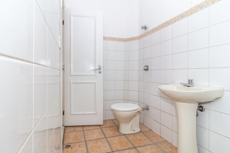 Apartamento à venda com 65m², 2 quartos e sem vaga Apartamento à venda com 65m², 2 quartos e sem vagaBanheiro