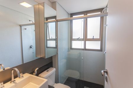 Apartamento à venda com 392m², 4 quartos e 5 vagas Apartamento à venda com 392m², 4 quartos e 5 vagasBanheiro da Suíte 3