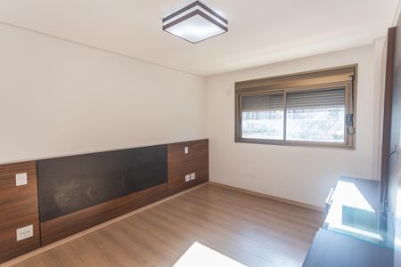 Apartamento à venda com 392m², 4 quartos e 5 vagas Apartamento à venda com 392m², 4 quartos e 5 vagasSuíte 1
