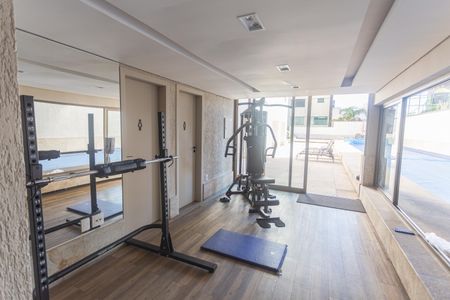 Apartamento à venda com 392m², 4 quartos e 5 vagas Apartamento à venda com 392m², 4 quartos e 5 vagasÁrea comum - Academia