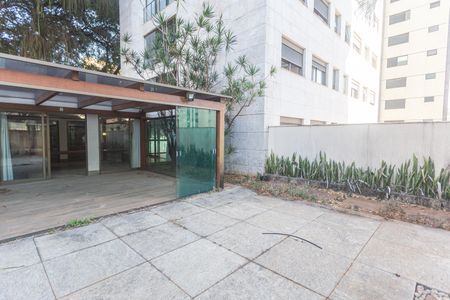 Apartamento à venda com 392m², 4 quartos e 5 vagas Apartamento à venda com 392m², 4 quartos e 5 vagasÁrea Privativa