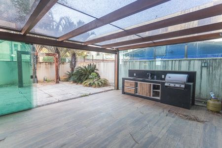 Apartamento à venda com 392m², 4 quartos e 5 vagas Apartamento à venda com 392m², 4 quartos e 5 vagasÁrea Privativa