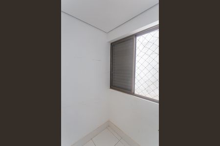 Apartamento à venda com 392m², 4 quartos e 5 vagas Apartamento à venda com 392m², 4 quartos e 5 vagasQuarto de Serviço