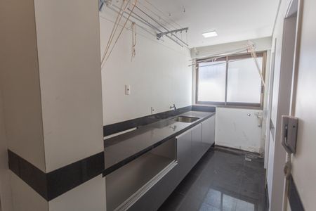 Apartamento à venda com 392m², 4 quartos e 5 vagas Apartamento à venda com 392m², 4 quartos e 5 vagasÁrea de Serviço