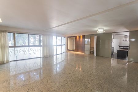 Apartamento à venda com 392m², 4 quartos e 5 vagas Apartamento à venda com 392m², 4 quartos e 5 vagasSala