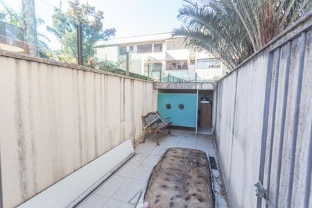 Apartamento à venda com 392m², 4 quartos e 5 vagas Apartamento à venda com 392m², 4 quartos e 5 vagasÁrea Privativa