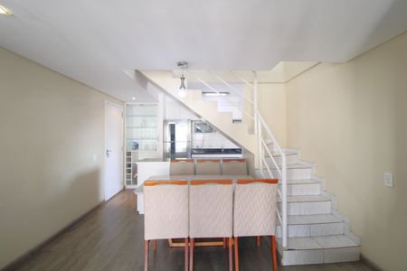 Apartamento para alugar com 180m², 3 quartos e 1 vagaSala