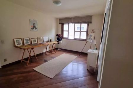 Casa à venda com 600m², 4 quartos e 3 vagas