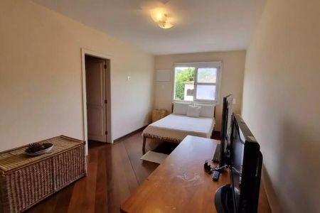 Casa à venda com 600m², 4 quartos e 3 vagas