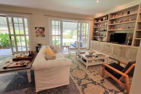Casa à venda com 600m², 4 quartos e 3 vagas