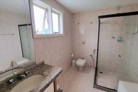 Casa à venda com 600m², 4 quartos e 3 vagas