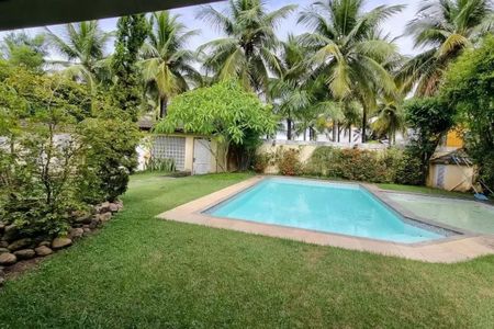 Casa à venda com 600m², 4 quartos e 3 vagas