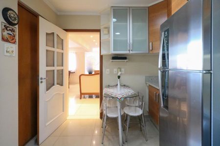 Apartamento à venda com 140m², 3 quartos e 1 vaga Apartamento à venda com 140m², 3 quartos e 1 vagaÁrea de Serviço