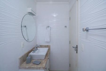 Apartamento à venda com 140m², 3 quartos e 1 vaga Apartamento à venda com 140m², 3 quartos e 1 vagaBanheiro da Suíte - Piso Inferior