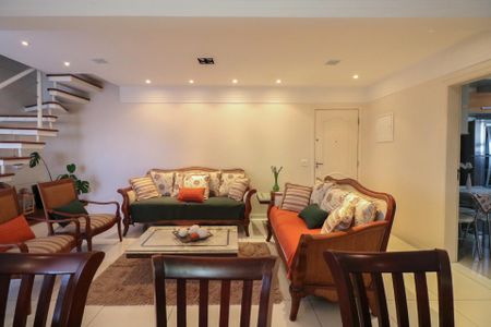 Apartamento à venda com 140m², 3 quartos e 1 vaga Apartamento à venda com 140m², 3 quartos e 1 vagaSala de Estar e Jantar