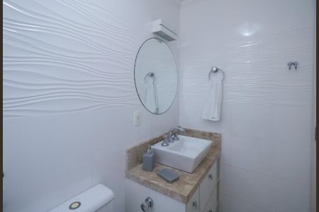 Apartamento à venda com 140m², 3 quartos e 1 vaga Apartamento à venda com 140m², 3 quartos e 1 vagaBanheiro da Suíte - Piso Inferior