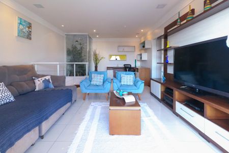 Apartamento à venda com 140m², 3 quartos e 1 vaga Apartamento à venda com 140m², 3 quartos e 1 vagaSala de TV - Piso Superior