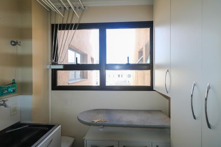 Apartamento à venda com 140m², 3 quartos e 1 vaga Apartamento à venda com 140m², 3 quartos e 1 vagaÁrea de Serviço