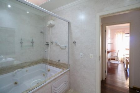 Apartamento à venda com 140m², 3 quartos e 1 vaga Apartamento à venda com 140m², 3 quartos e 1 vagaBanheiro - Piso Superior