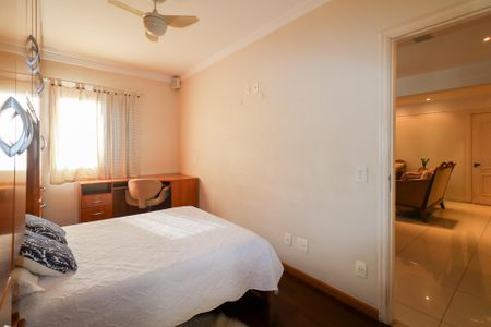 Apartamento à venda com 140m², 3 quartos e 1 vaga Apartamento à venda com 140m², 3 quartos e 1 vagaSuíte  - Piso Inferior