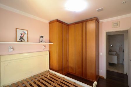 Apartamento à venda com 140m², 3 quartos e 1 vaga Apartamento à venda com 140m², 3 quartos e 1 vagaQuarto 1 - Piso Superior