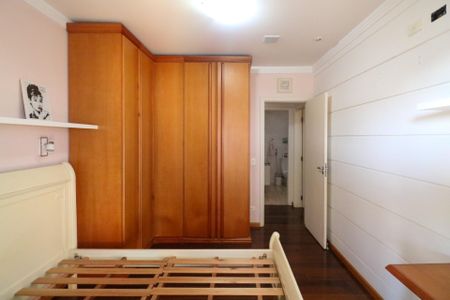 Apartamento à venda com 140m², 3 quartos e 1 vaga Apartamento à venda com 140m², 3 quartos e 1 vagaQuarto 1 - Piso Superior