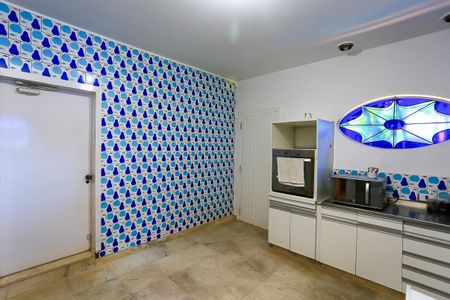 Casa à venda com 400m², 3 quartos e 4 vagas Casa à venda com 400m², 3 quartos e 4 vagasCozinha