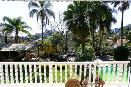 Casa à venda com 400m², 3 quartos e 4 vagas Casa à venda com 400m², 3 quartos e 4 vagas Quarto 1 vista