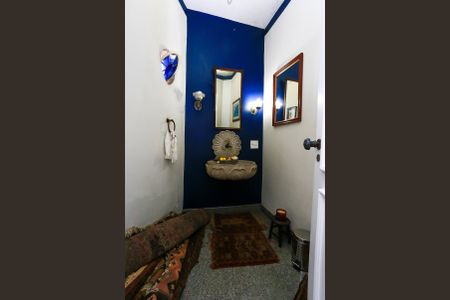 Casa à venda com 400m², 3 quartos e 4 vagas Casa à venda com 400m², 3 quartos e 4 vagasLavabo