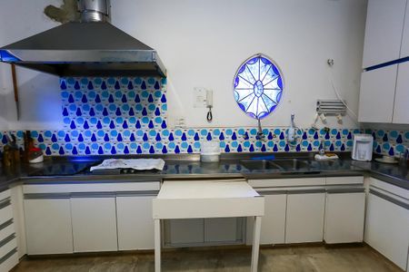 Casa à venda com 400m², 3 quartos e 4 vagas Casa à venda com 400m², 3 quartos e 4 vagasCozinha