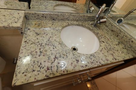 Apartamento para alugar com 120m², 3 quartos e 2 vagasBanheiro Social 