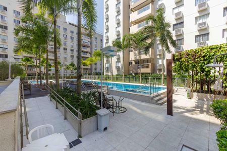 Apartamento à venda com 78m², 3 quartos e 1 vaga Apartamento à venda com 78m², 3 quartos e 1 vagaÁrea Comum Piscina